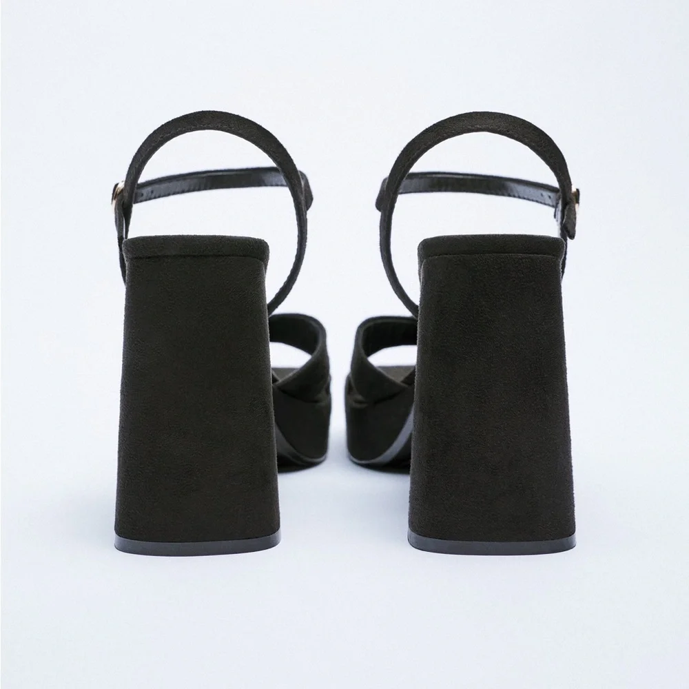 NWT. Zara Zara Black Ankle Straps High Platform Heel Sandals/Pumps. Size 9.